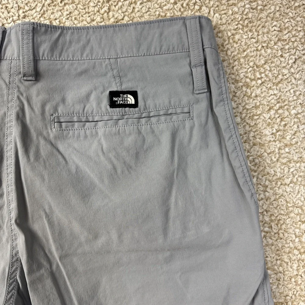 The North Face Mens Grey Flat Front Chino Shorts Size 32 Charcoal Outdoor Hiking